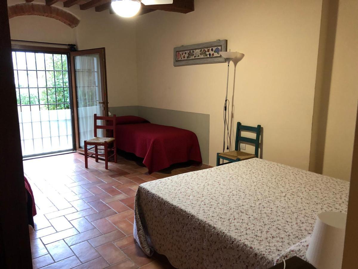 Poggio Savelli Guest House สการ์เปริอา ภายนอก รูปภาพ